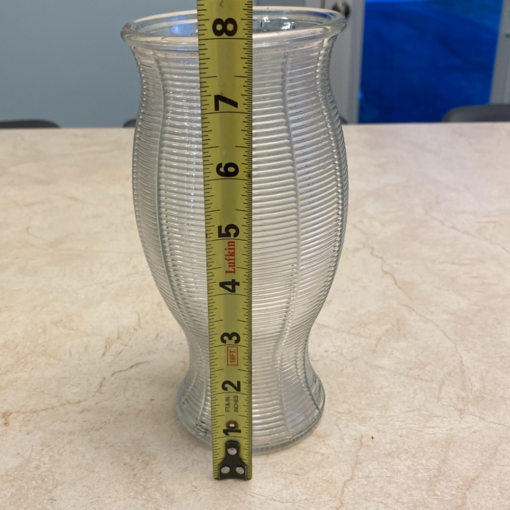 Mid-Century Modern Vase - Picture 9 of 11